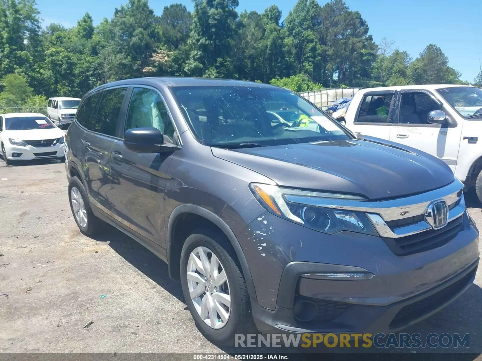 1 Photograph of a damaged car 5FNYF5H13KB044784 HONDA PILOT 2019