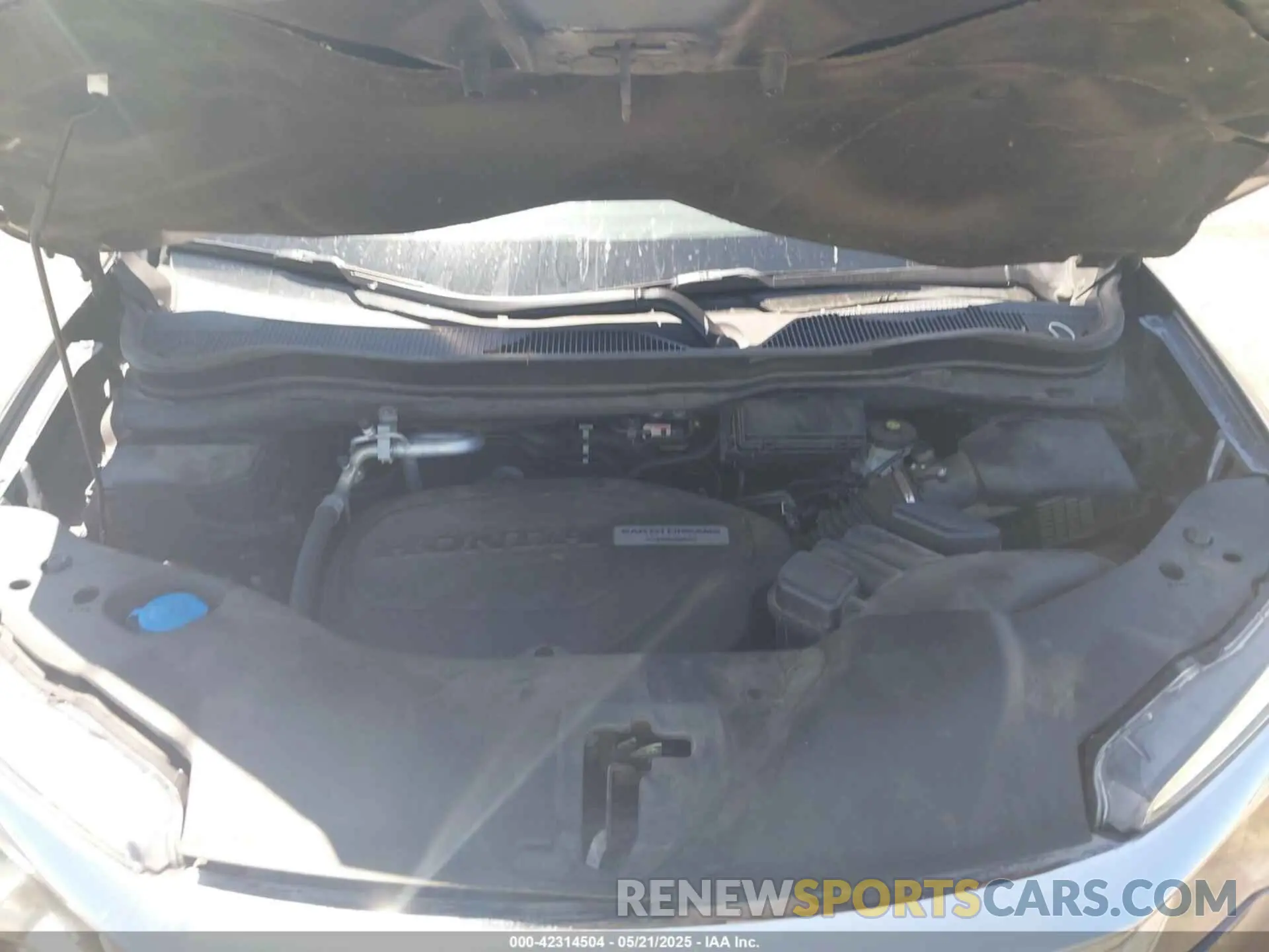 10 Photograph of a damaged car 5FNYF5H13KB044784 HONDA PILOT 2019