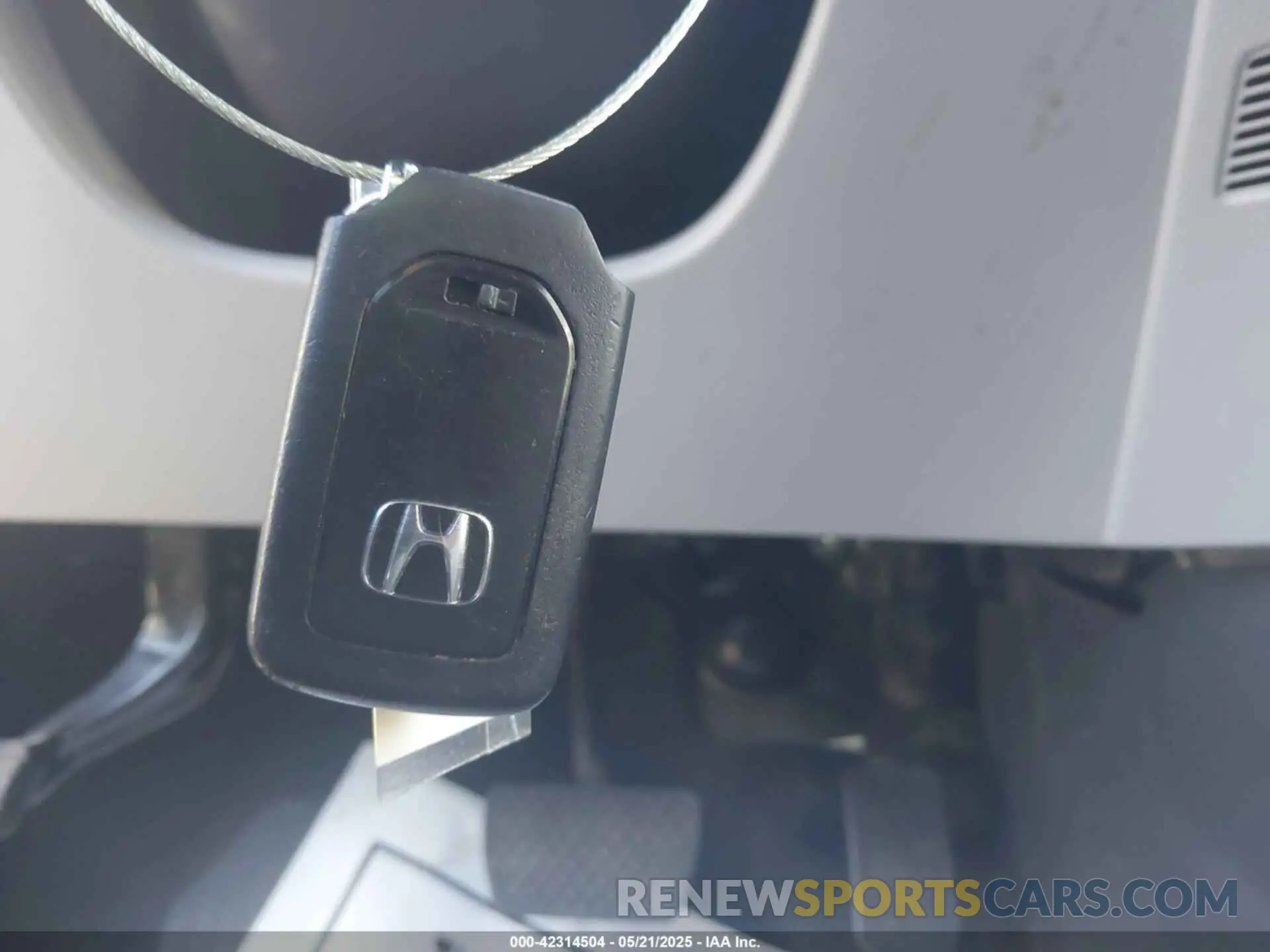 11 Photograph of a damaged car 5FNYF5H13KB044784 HONDA PILOT 2019