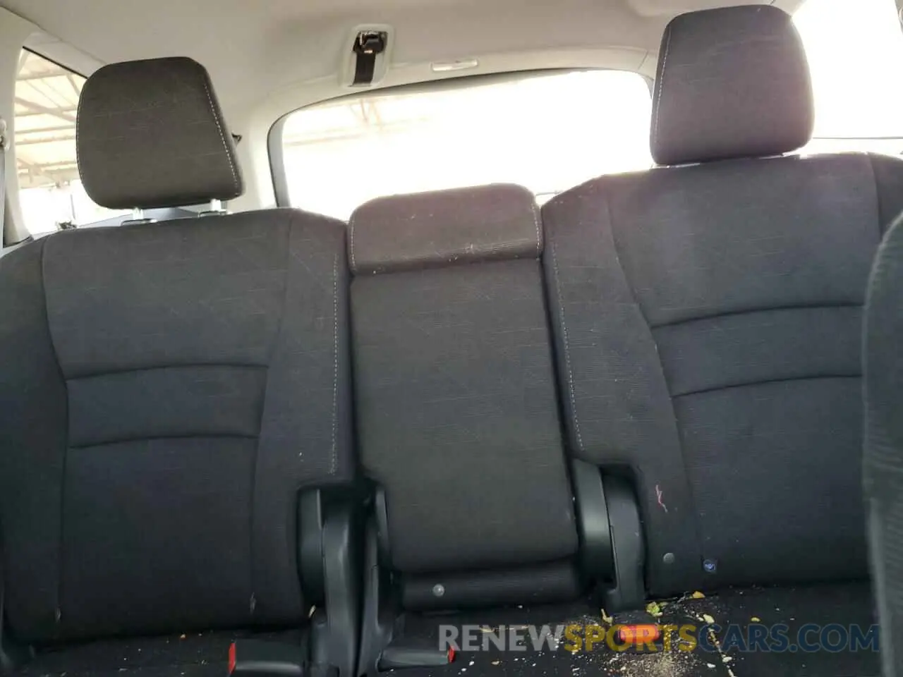 10 Photograph of a damaged car 5FNYF5H16KB037151 HONDA PILOT 2019