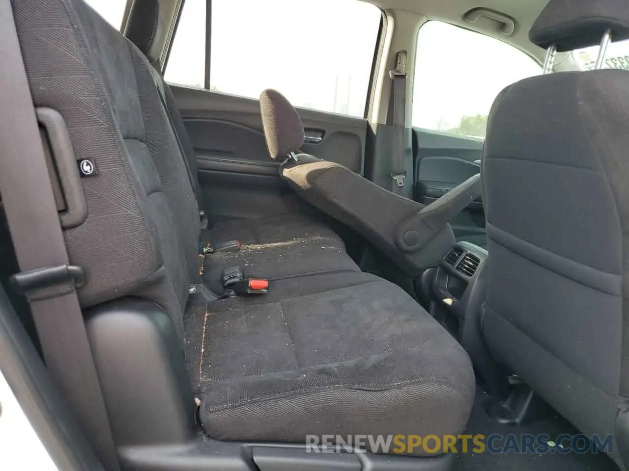 12 Photograph of a damaged car 5FNYF5H16KB037151 HONDA PILOT 2019