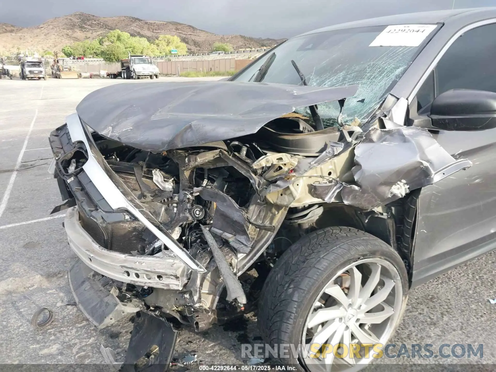 6 Photograph of a damaged car 5FNYF5H16KB042673 HONDA PILOT 2019