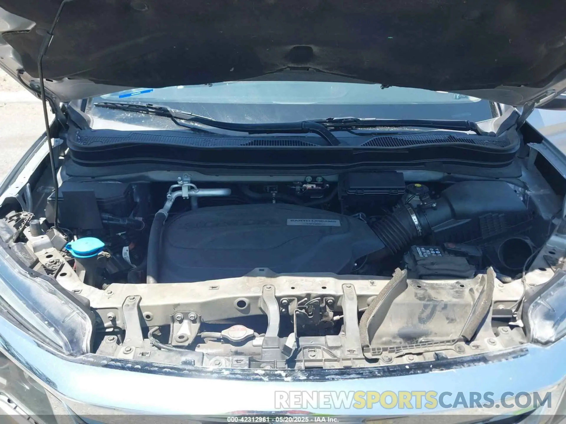10 Photograph of a damaged car 5FNYF5H30KB035591 HONDA PILOT 2019