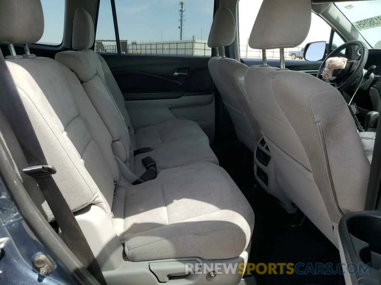 11 Photograph of a damaged car 5FNYF5H31KB036300 HONDA PILOT 2019
