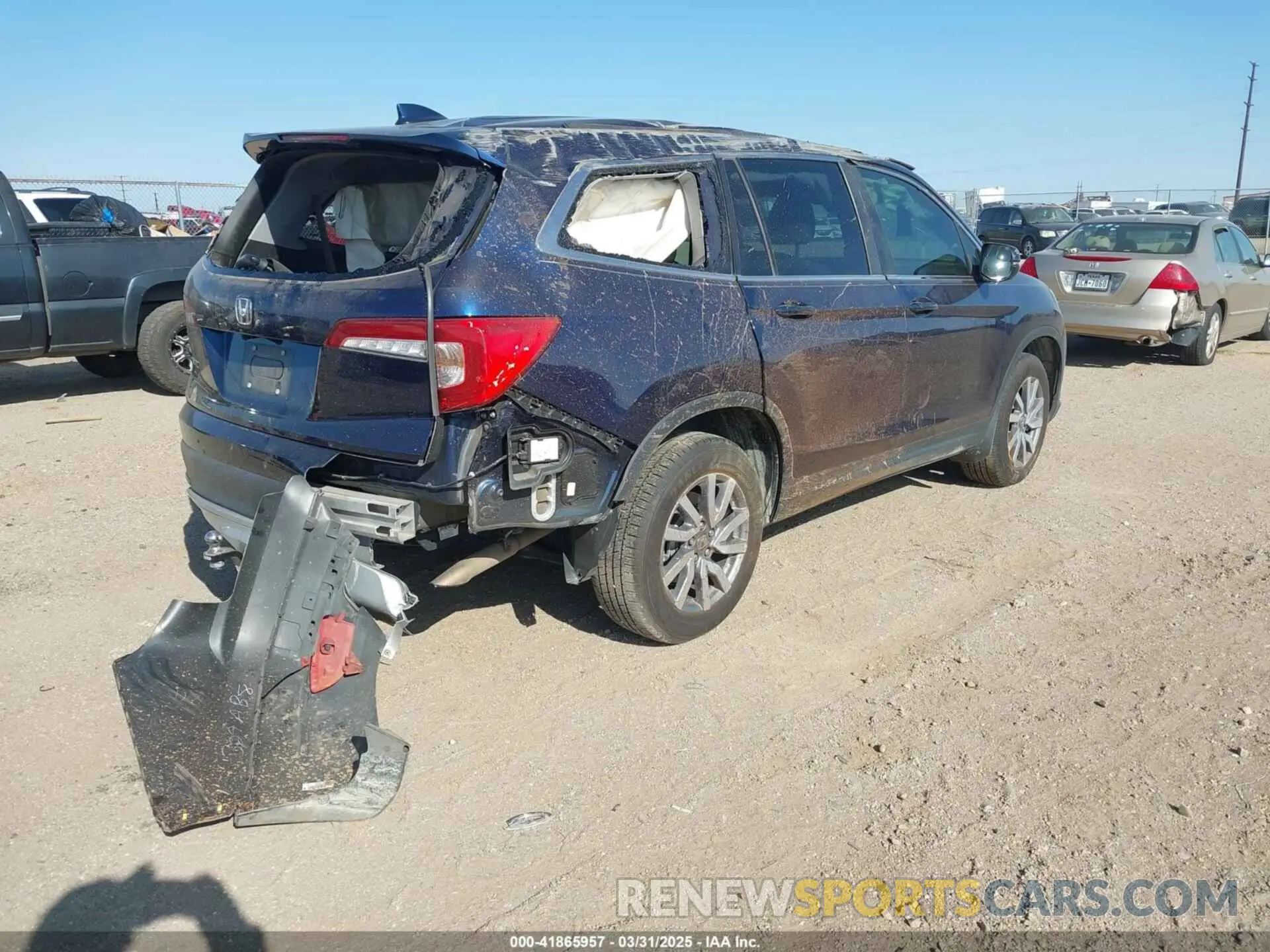 4 Photograph of a damaged car 5FNYF5H32KB038606 HONDA PILOT 2019