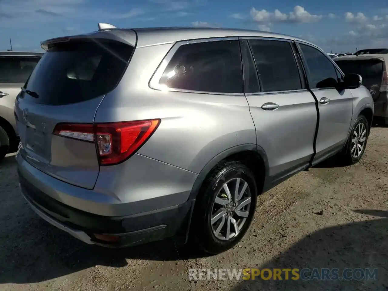 3 Photograph of a damaged car 5FNYF5H33KB039828 HONDA PILOT 2019