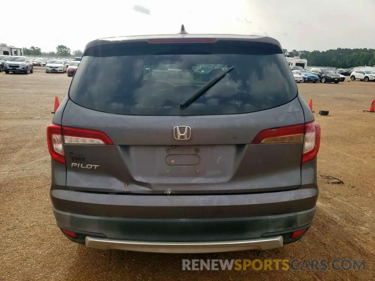 6 Photograph of a damaged car 5FNYF5H34KB028496 HONDA PILOT 2019