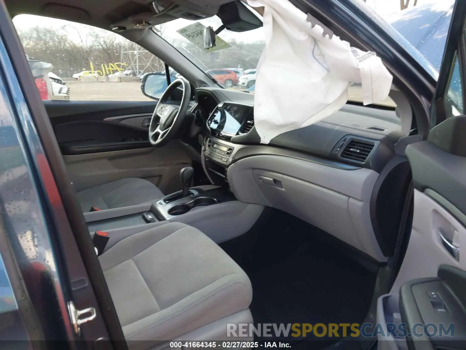 5 Photograph of a damaged car 5FNYF5H34KB031818 HONDA PILOT 2019