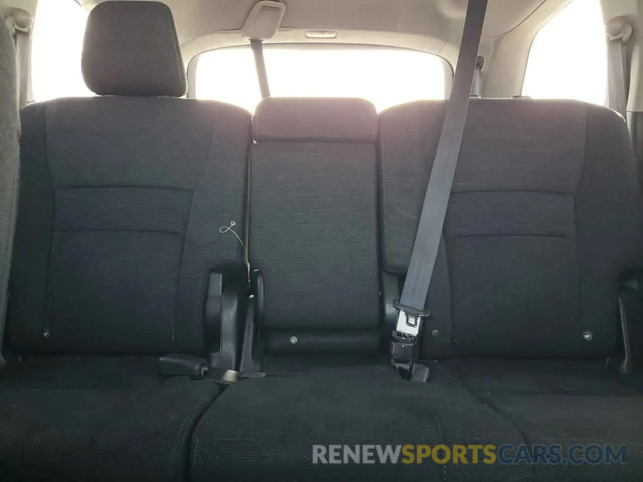 10 Photograph of a damaged car 5FNYF5H36KB021310 HONDA PILOT 2019
