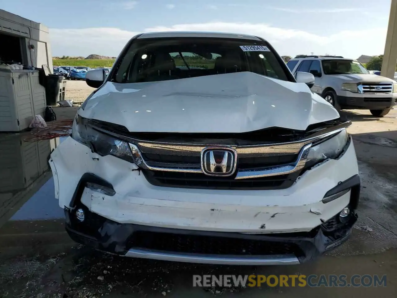 5 Photograph of a damaged car 5FNYF5H36KB023915 HONDA PILOT 2019