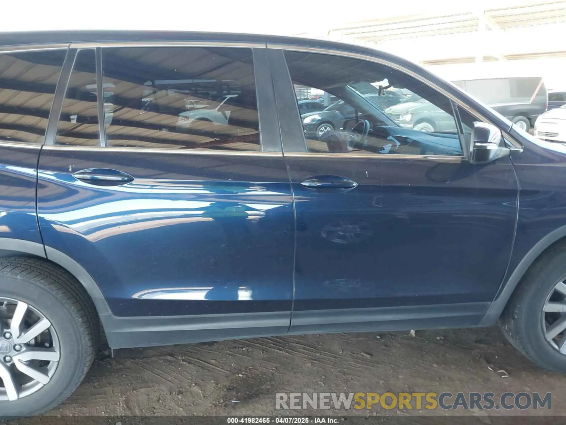 13 Photograph of a damaged car 5FNYF5H36KB024336 HONDA PILOT 2019