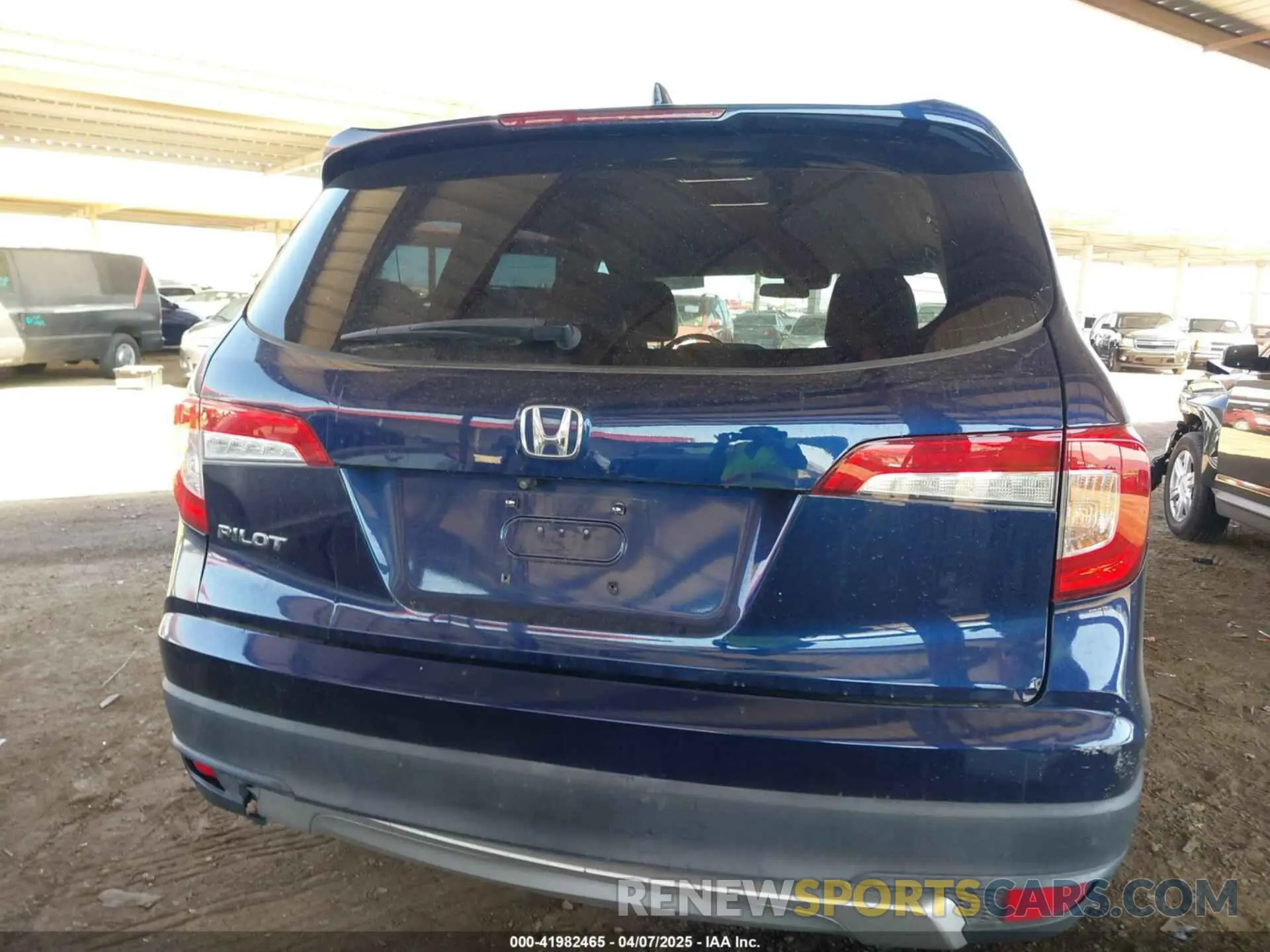 16 Photograph of a damaged car 5FNYF5H36KB024336 HONDA PILOT 2019