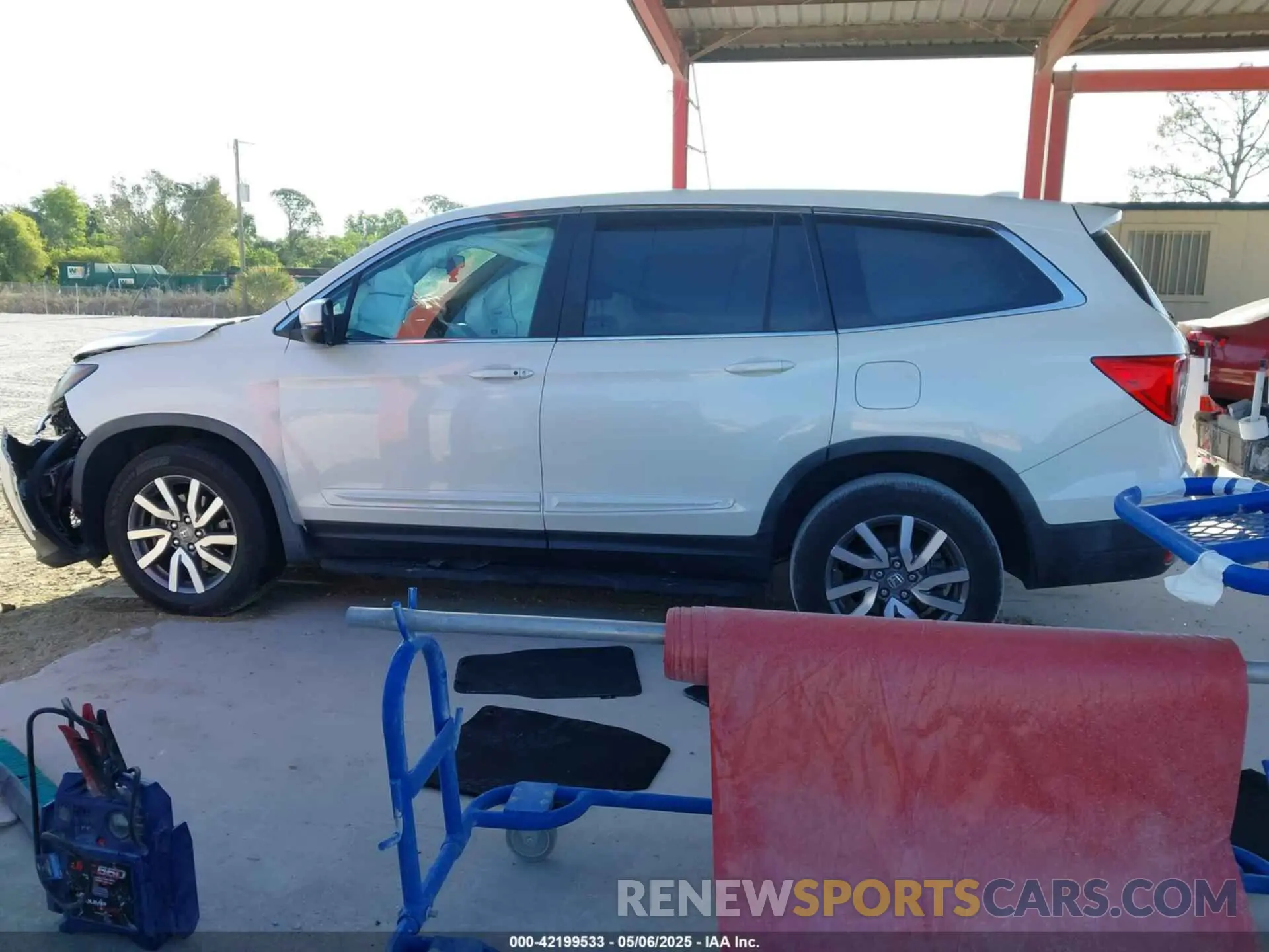 13 Photograph of a damaged car 5FNYF5H37KB013250 HONDA PILOT 2019