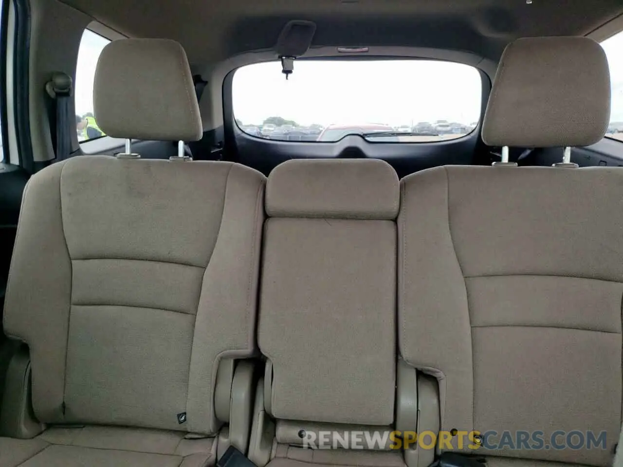 10 Photograph of a damaged car 5FNYF5H38KB029120 HONDA PILOT 2019