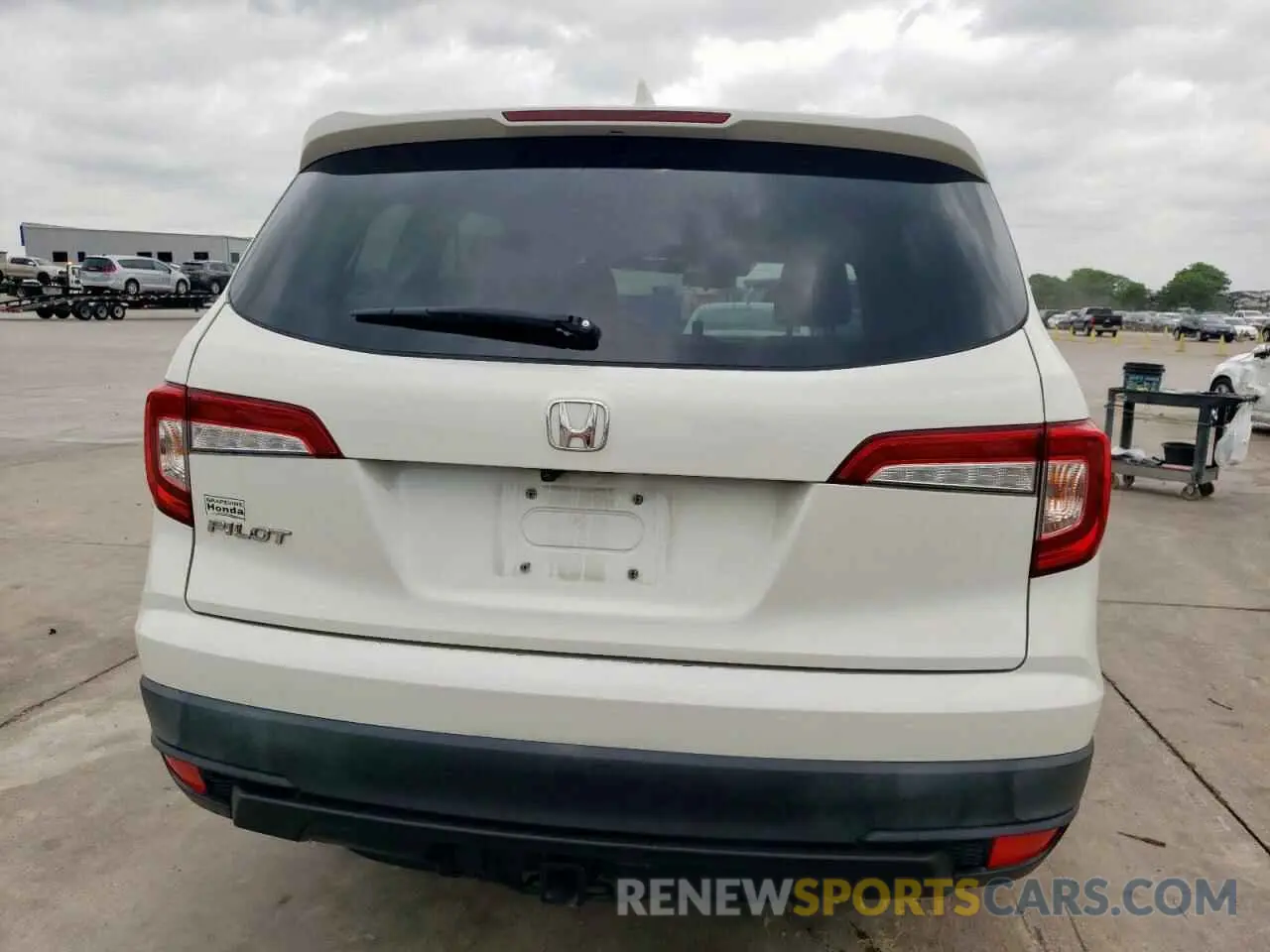 6 Photograph of a damaged car 5FNYF5H38KB029120 HONDA PILOT 2019