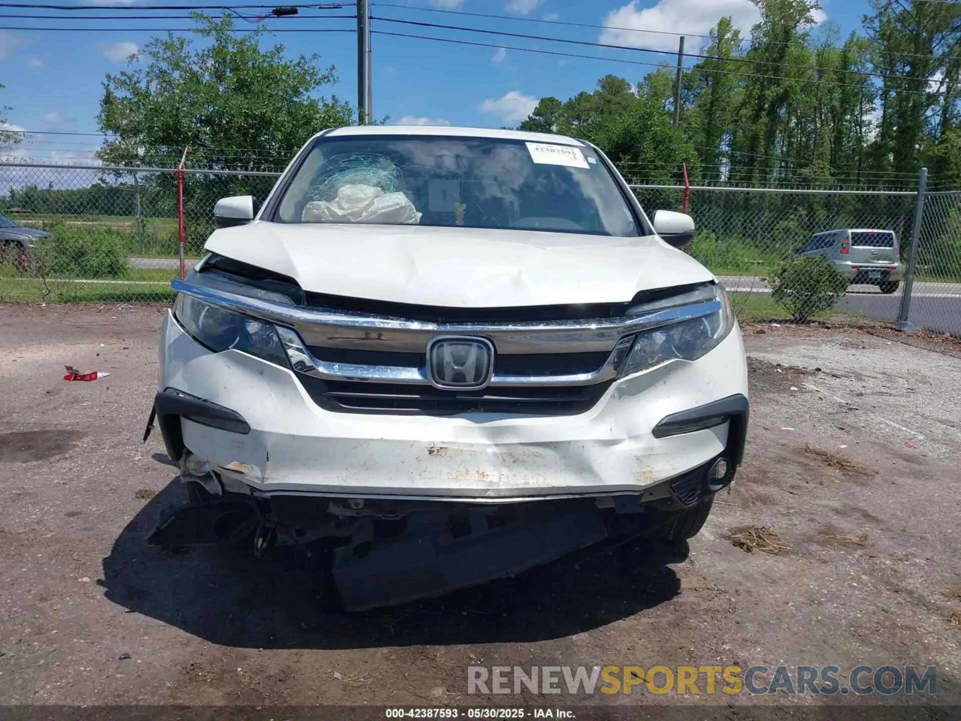 6 Photograph of a damaged car 5FNYF5H42KB026108 HONDA PILOT 2019