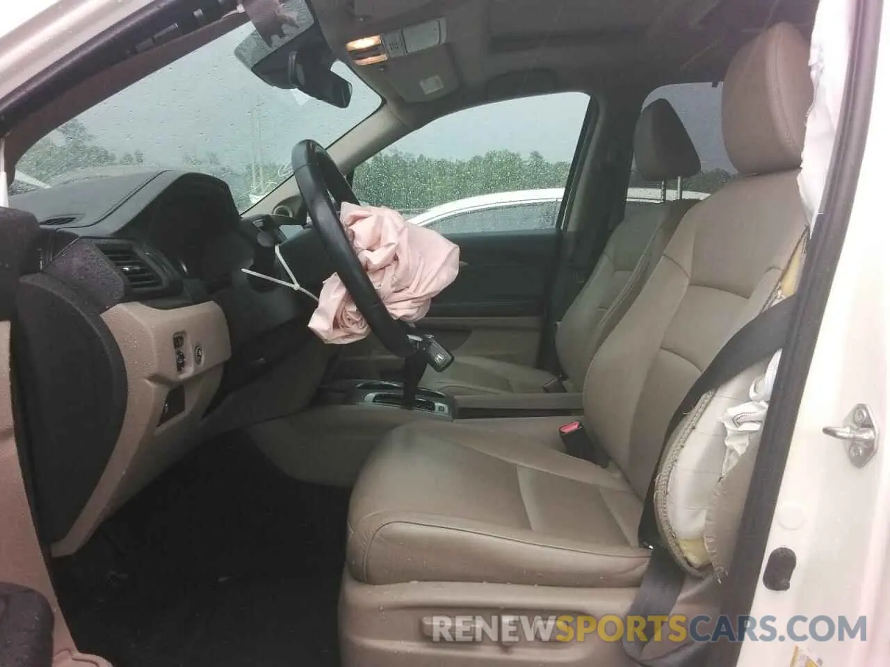 7 Photograph of a damaged car 5FNYF5H44KB004997 HONDA PILOT 2019
