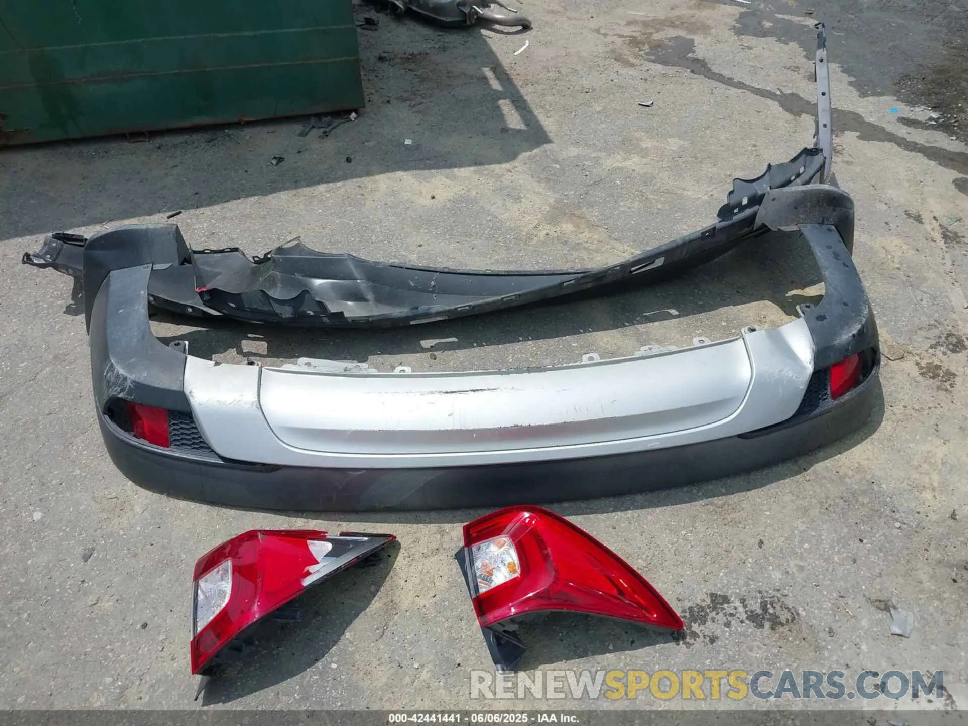 12 Photograph of a damaged car 5FNYF5H4XKB018306 HONDA PILOT 2019