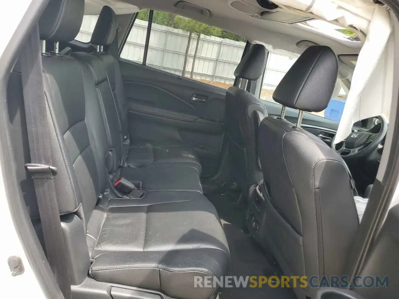 10 Photograph of a damaged car 5FNYF5H4XKB022940 HONDA PILOT 2019