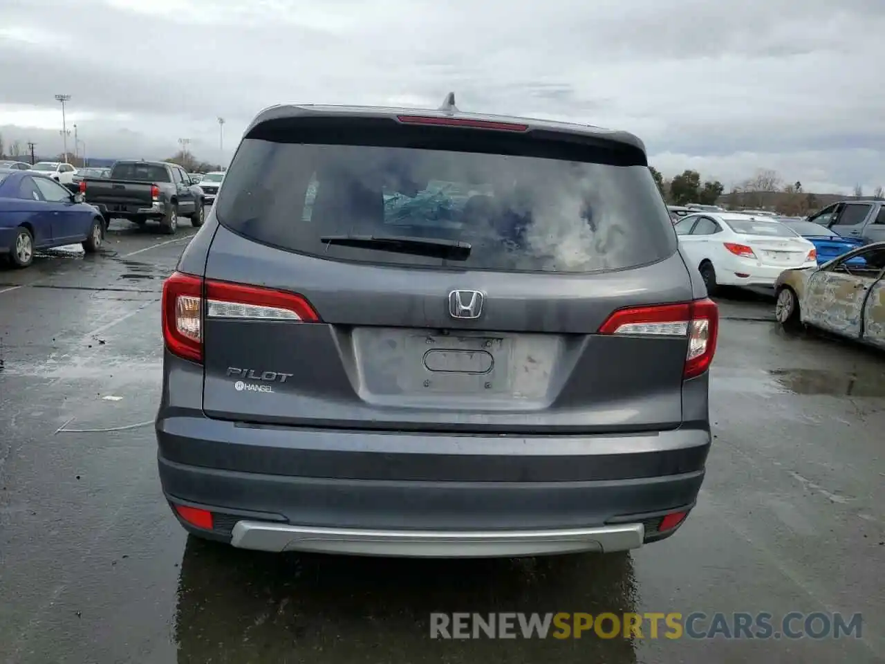 6 Photograph of a damaged car 5FNYF5H50KB043353 HONDA PILOT 2019