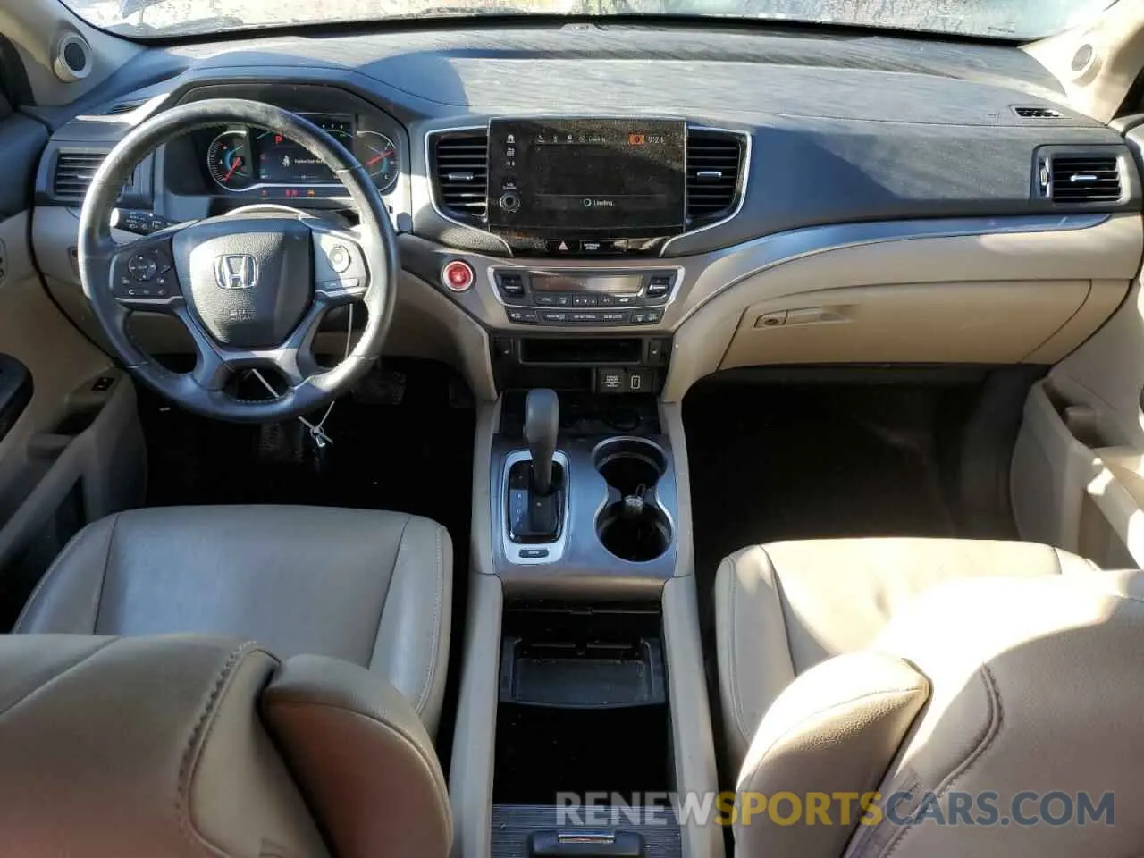 8 Photograph of a damaged car 5FNYF5H50KB043966 HONDA PILOT 2019