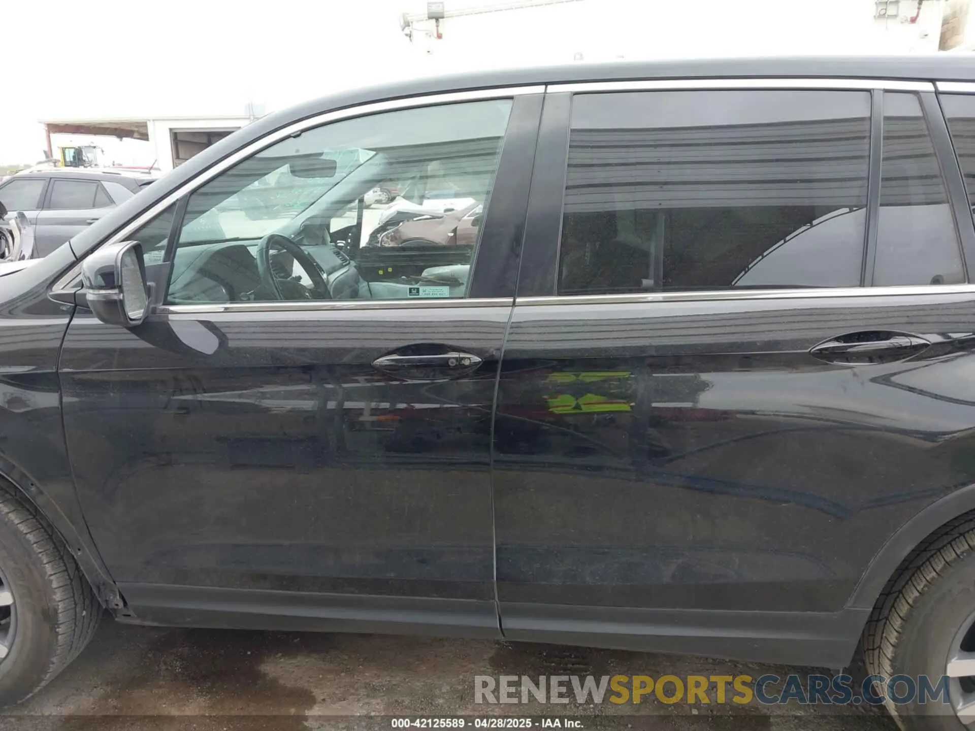 15 Photograph of a damaged car 5FNYF5H53KB019113 HONDA PILOT 2019