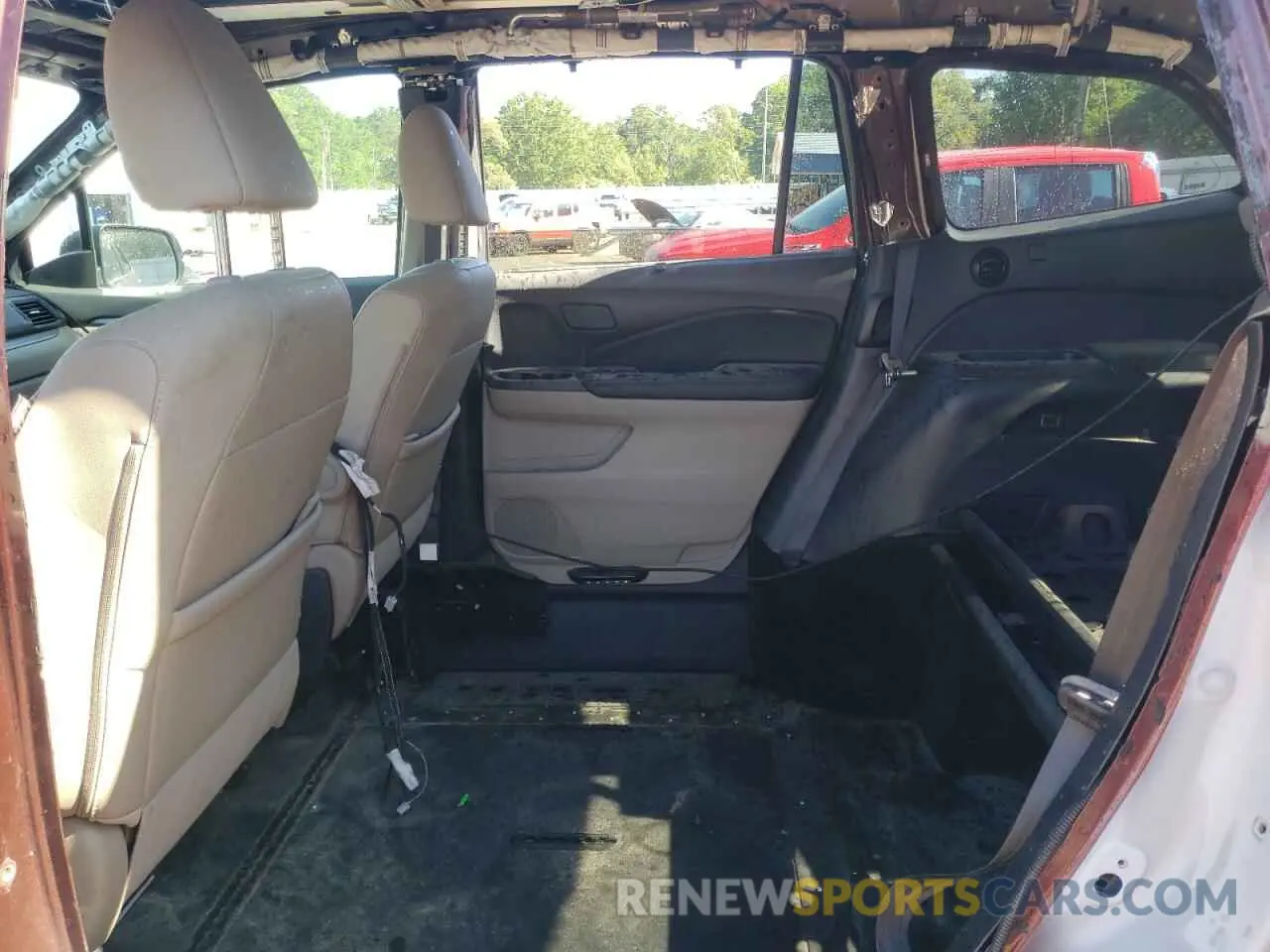 11 Photograph of a damaged car 5FNYF5H53KB024442 HONDA PILOT 2019