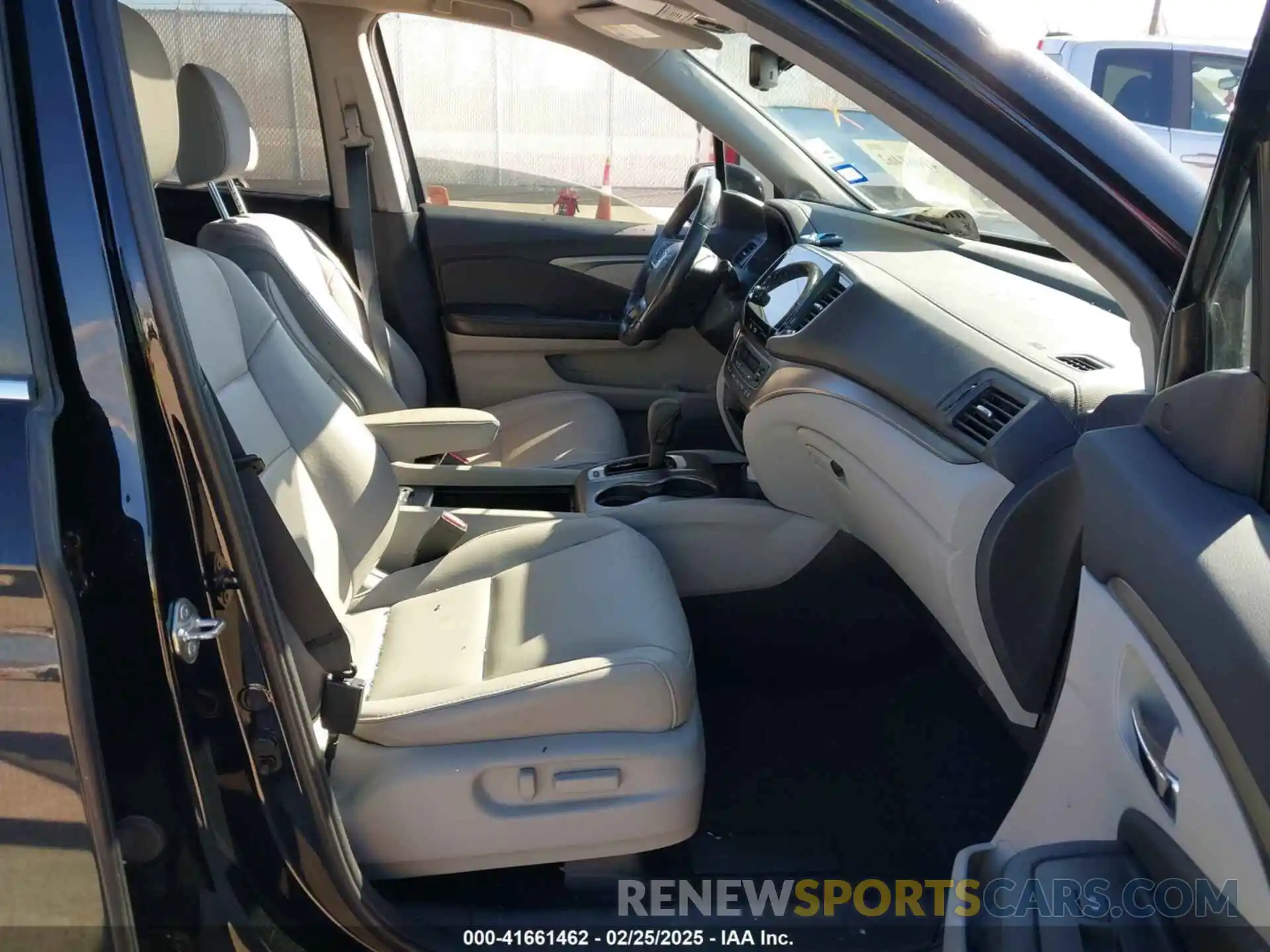 5 Photograph of a damaged car 5FNYF5H53KB031522 HONDA PILOT 2019