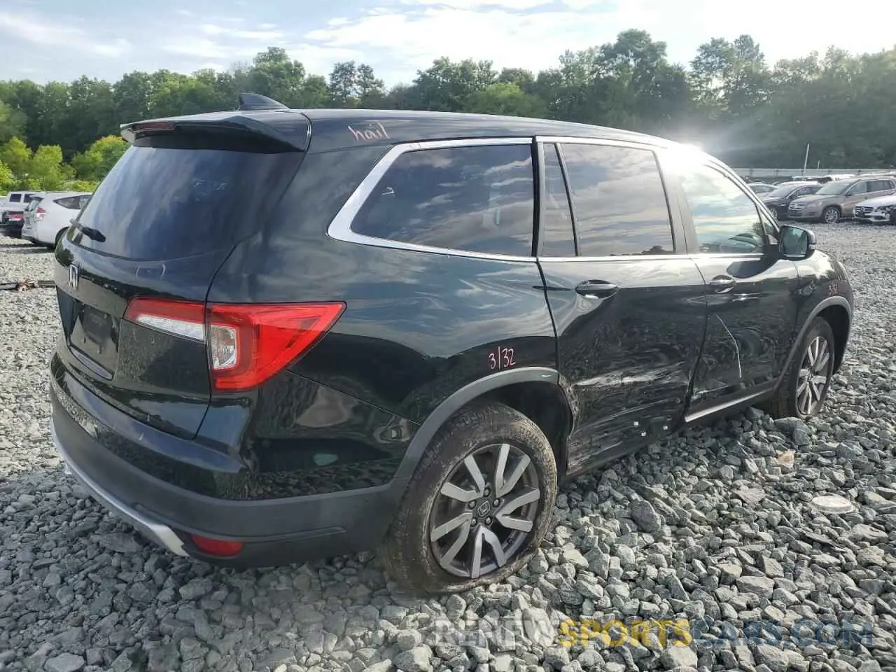 3 Photograph of a damaged car 5FNYF5H53KB043959 HONDA PILOT 2019