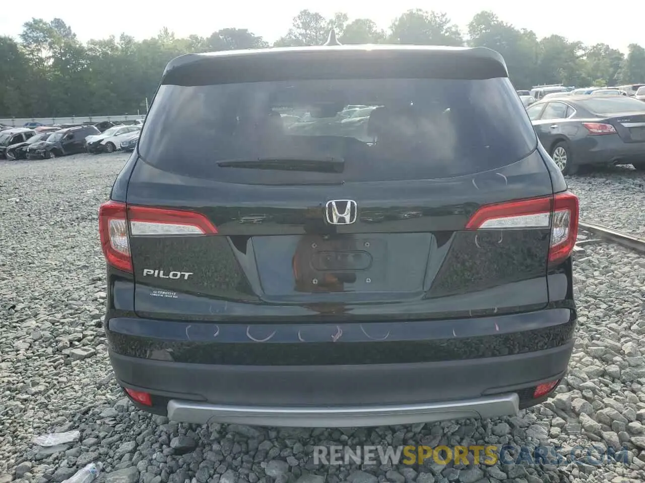 6 Photograph of a damaged car 5FNYF5H53KB043959 HONDA PILOT 2019