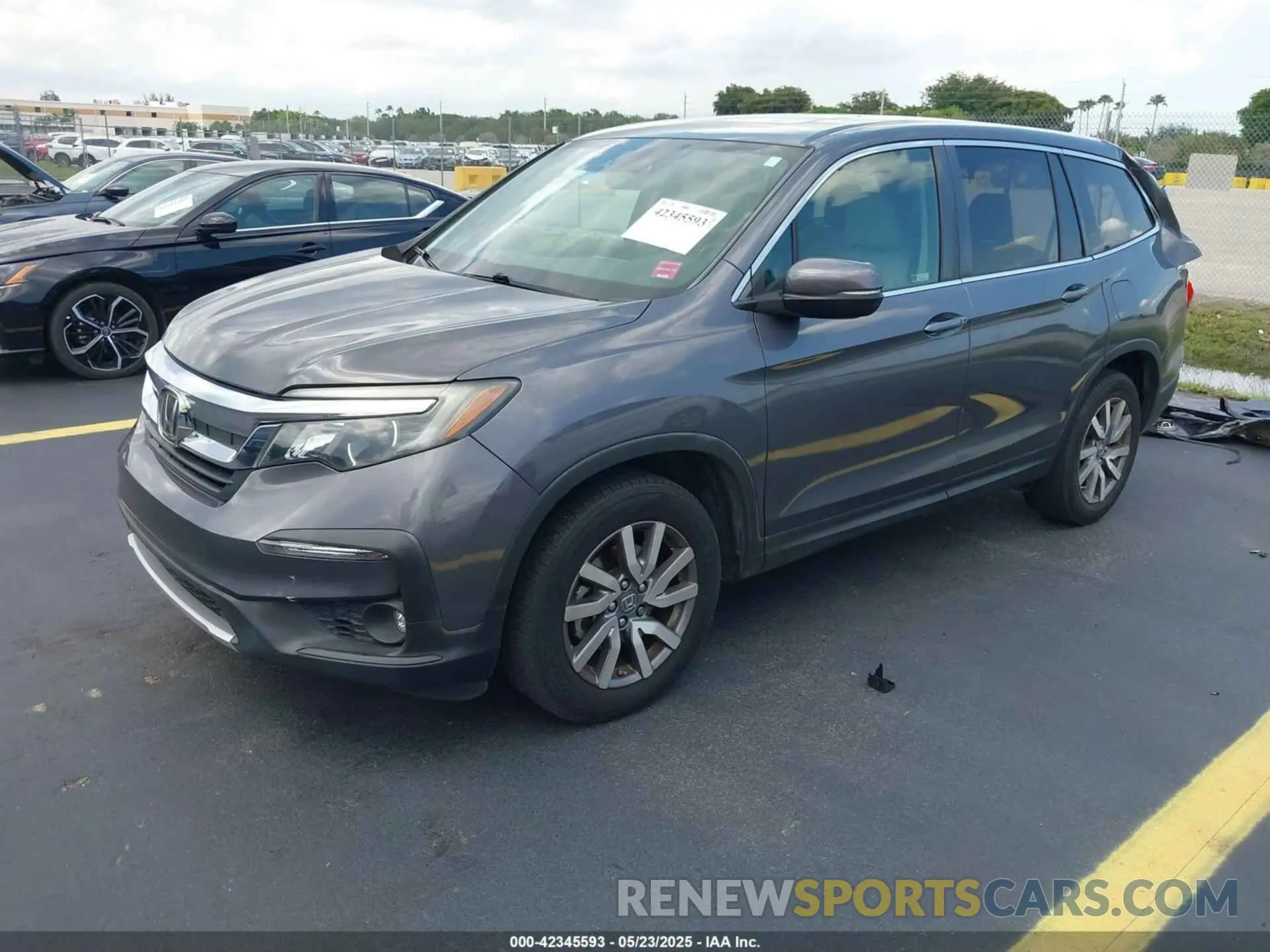 2 Photograph of a damaged car 5FNYF5H54KB013384 HONDA PILOT 2019