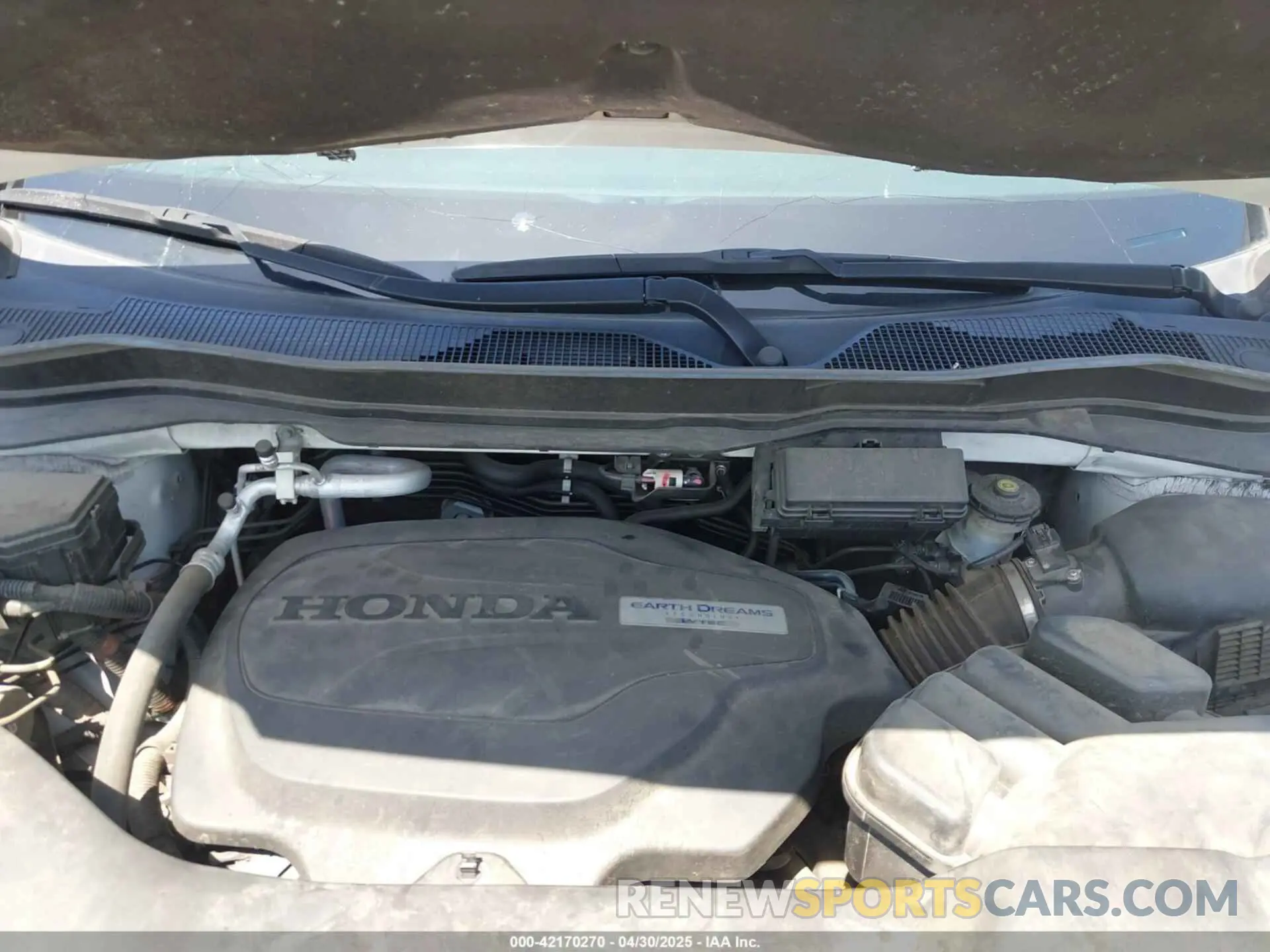 10 Photograph of a damaged car 5FNYF5H54KB018519 HONDA PILOT 2019