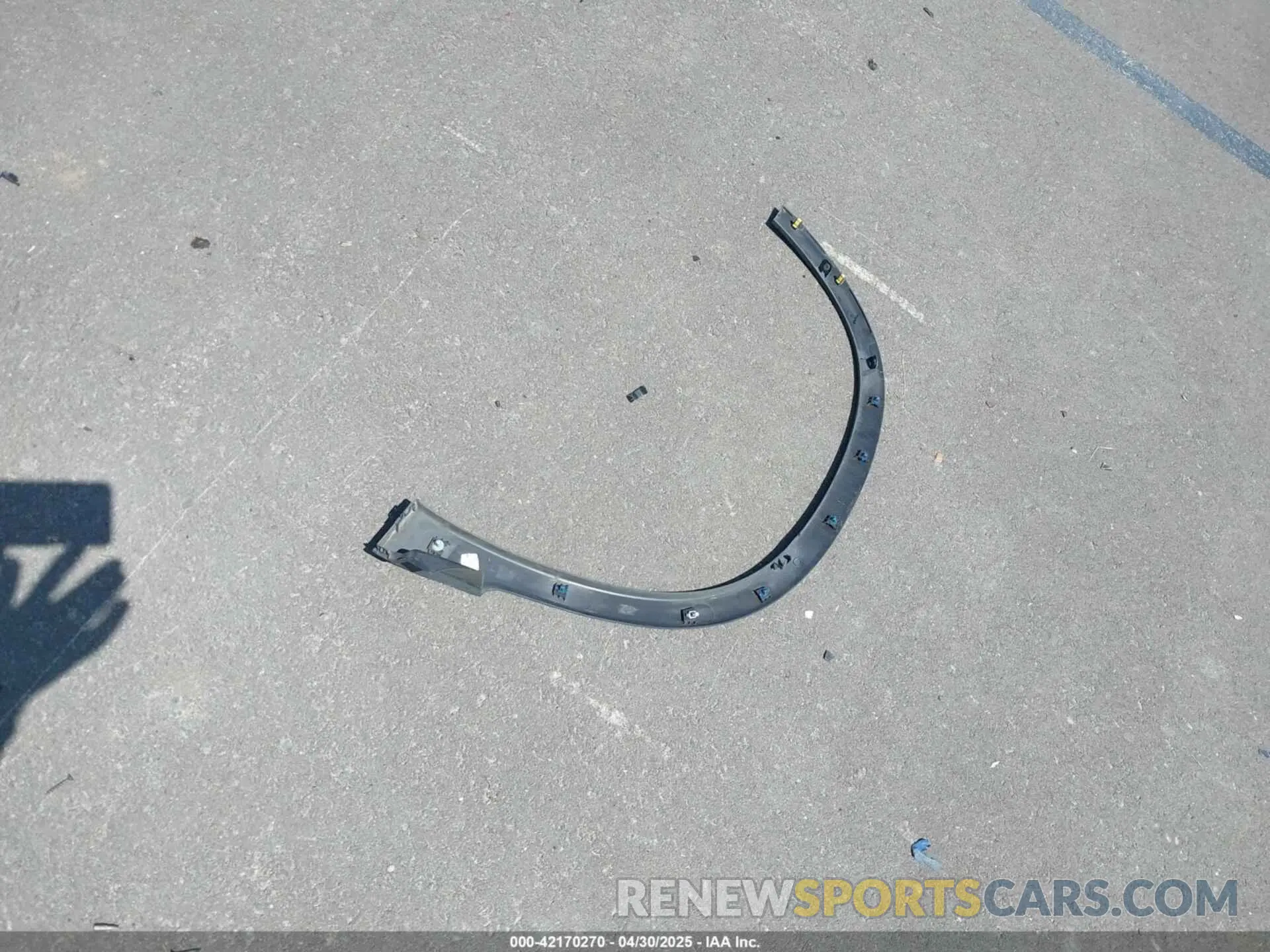 12 Photograph of a damaged car 5FNYF5H54KB018519 HONDA PILOT 2019