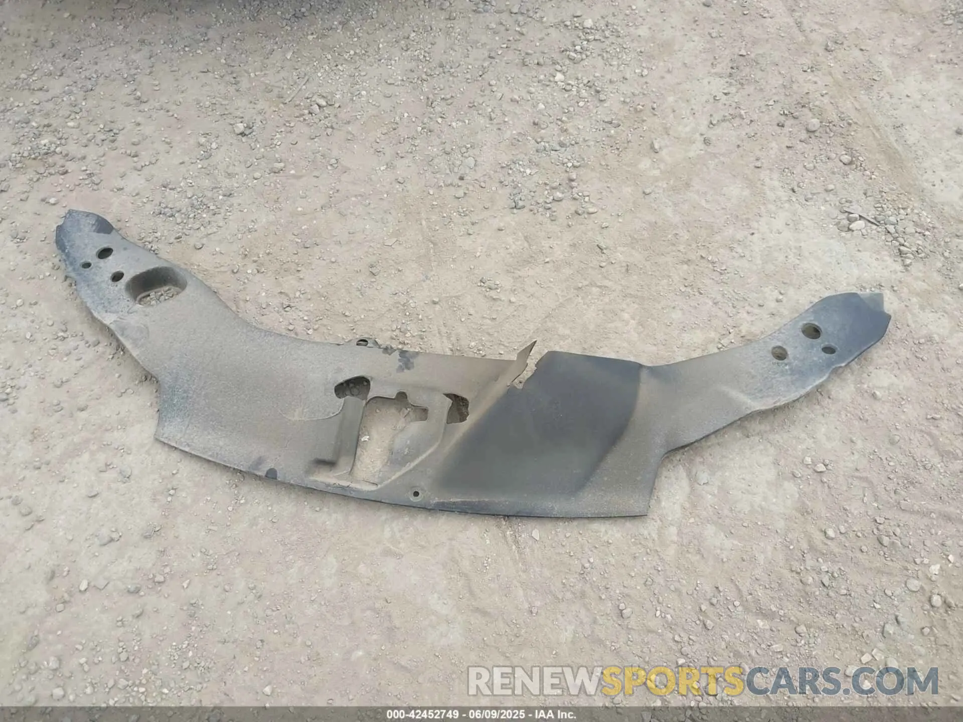 11 Photograph of a damaged car 5FNYF5H55KB027813 HONDA PILOT 2019