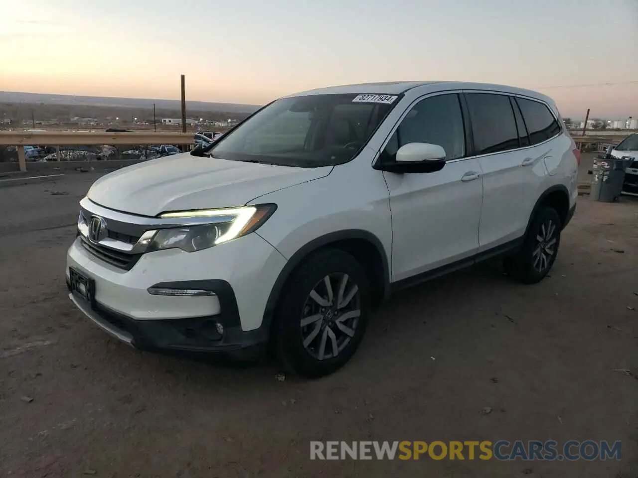 1 Photograph of a damaged car 5FNYF5H58KB002470 HONDA PILOT 2019