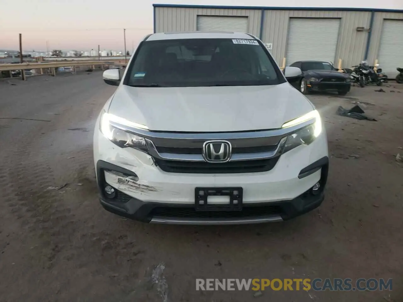 5 Photograph of a damaged car 5FNYF5H58KB002470 HONDA PILOT 2019