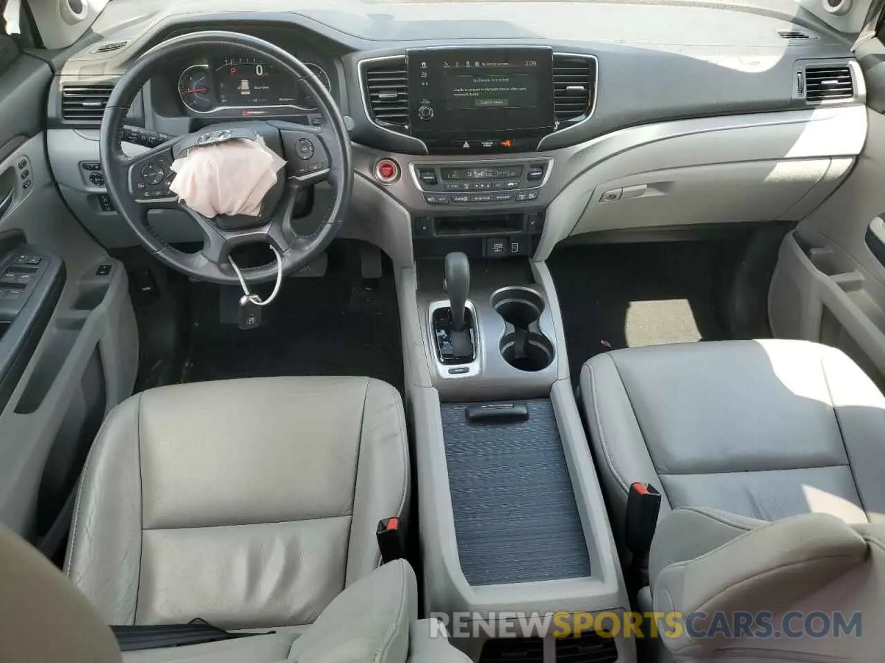 8 Photograph of a damaged car 5FNYF5H59KB028124 HONDA PILOT 2019