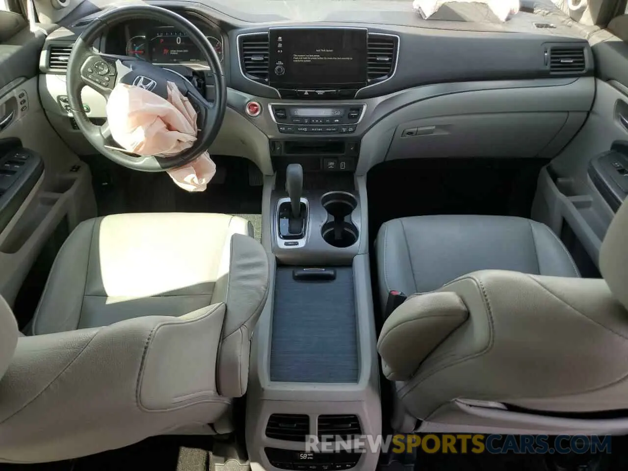 8 Photograph of a damaged car 5FNYF5H59KB034909 HONDA PILOT 2019