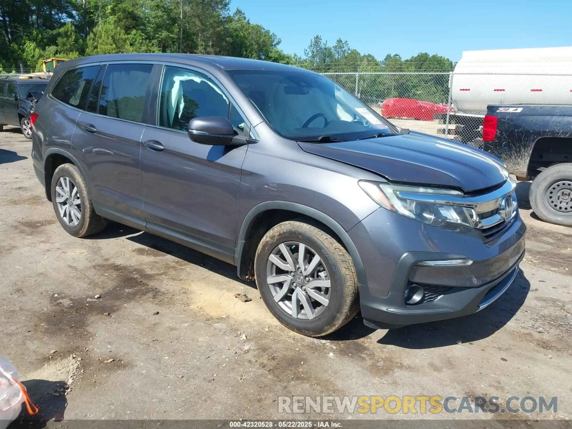 1 Photograph of a damaged car 5FNYF5H59KB036434 HONDA PILOT 2019