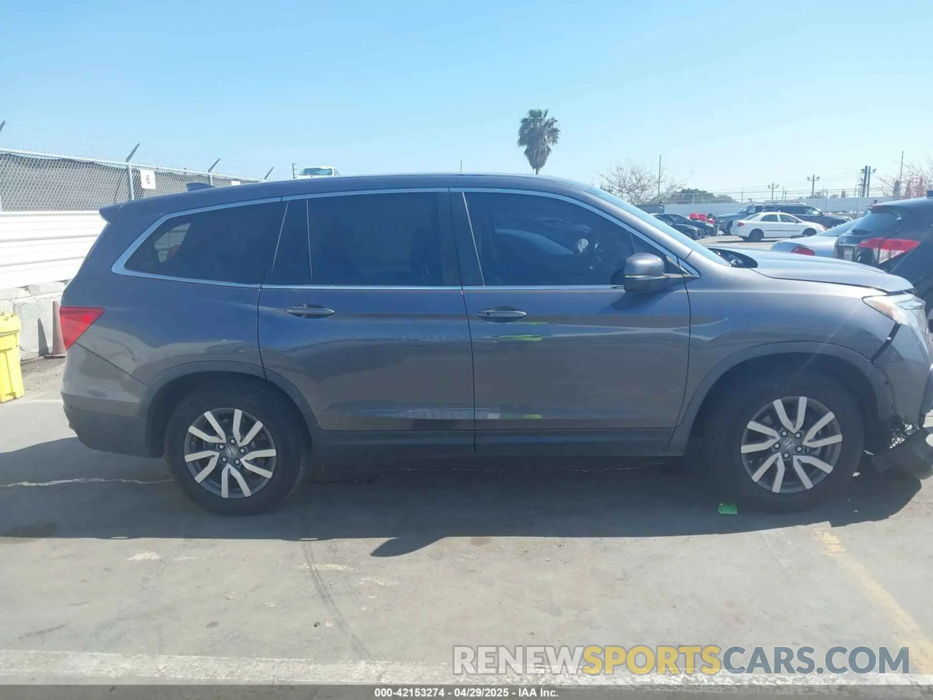 13 Photograph of a damaged car 5FNYF5H5XKB025457 HONDA PILOT 2019