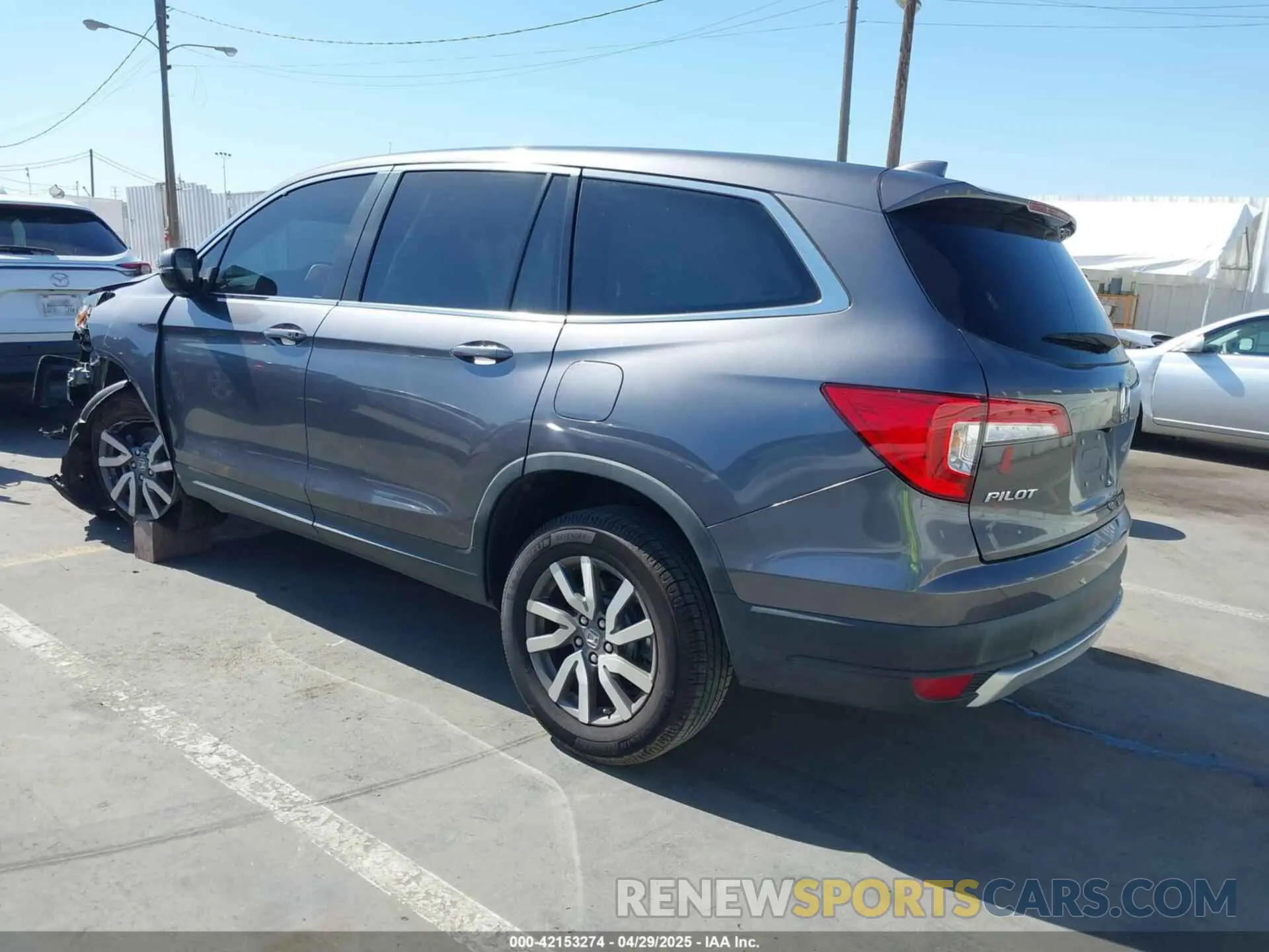 3 Photograph of a damaged car 5FNYF5H5XKB025457 HONDA PILOT 2019