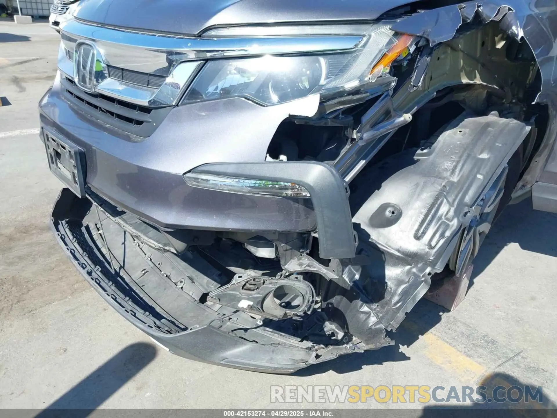 6 Photograph of a damaged car 5FNYF5H5XKB025457 HONDA PILOT 2019