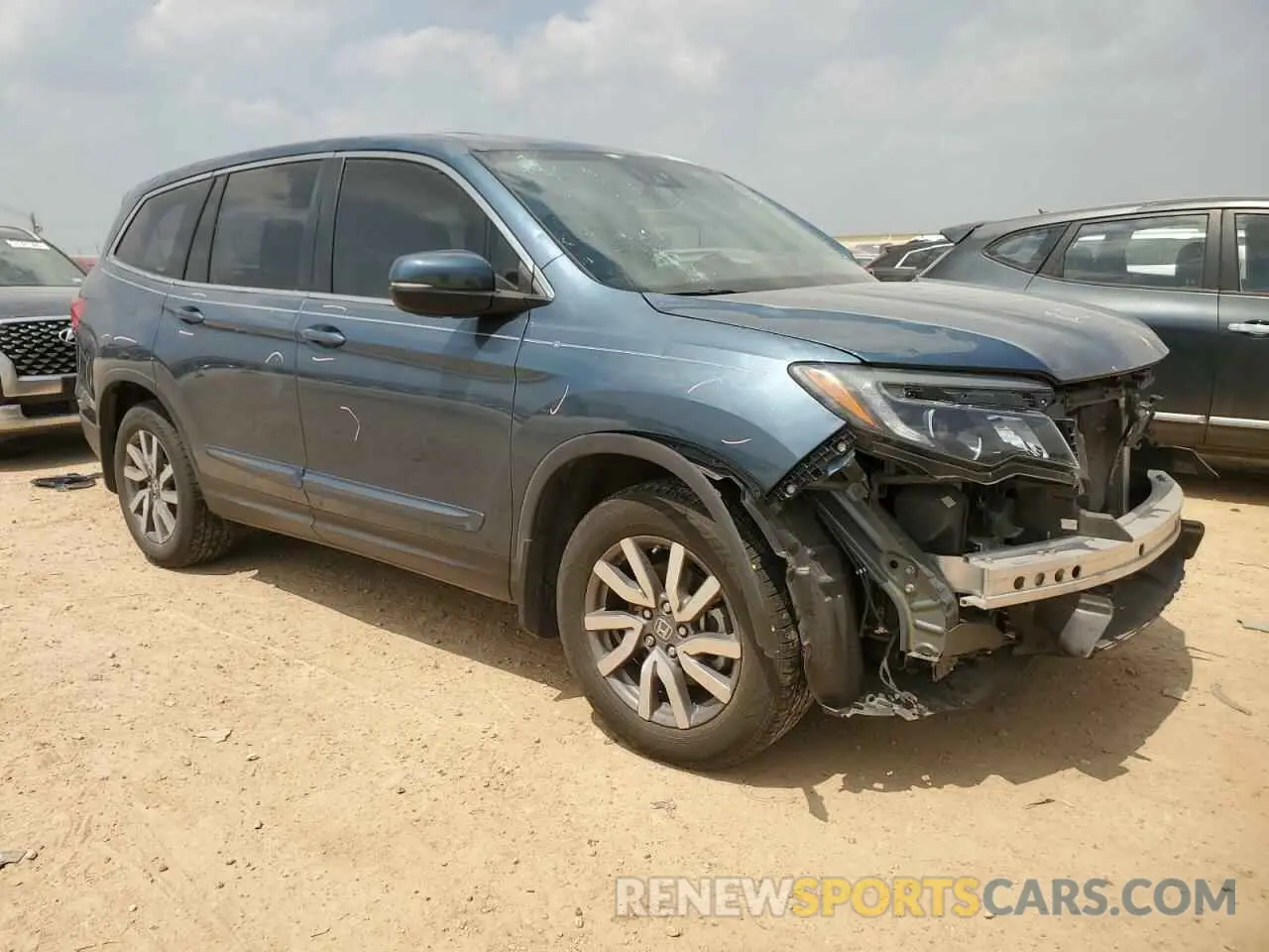 4 Photograph of a damaged car 5FNYF5H5XKB043683 HONDA PILOT 2019