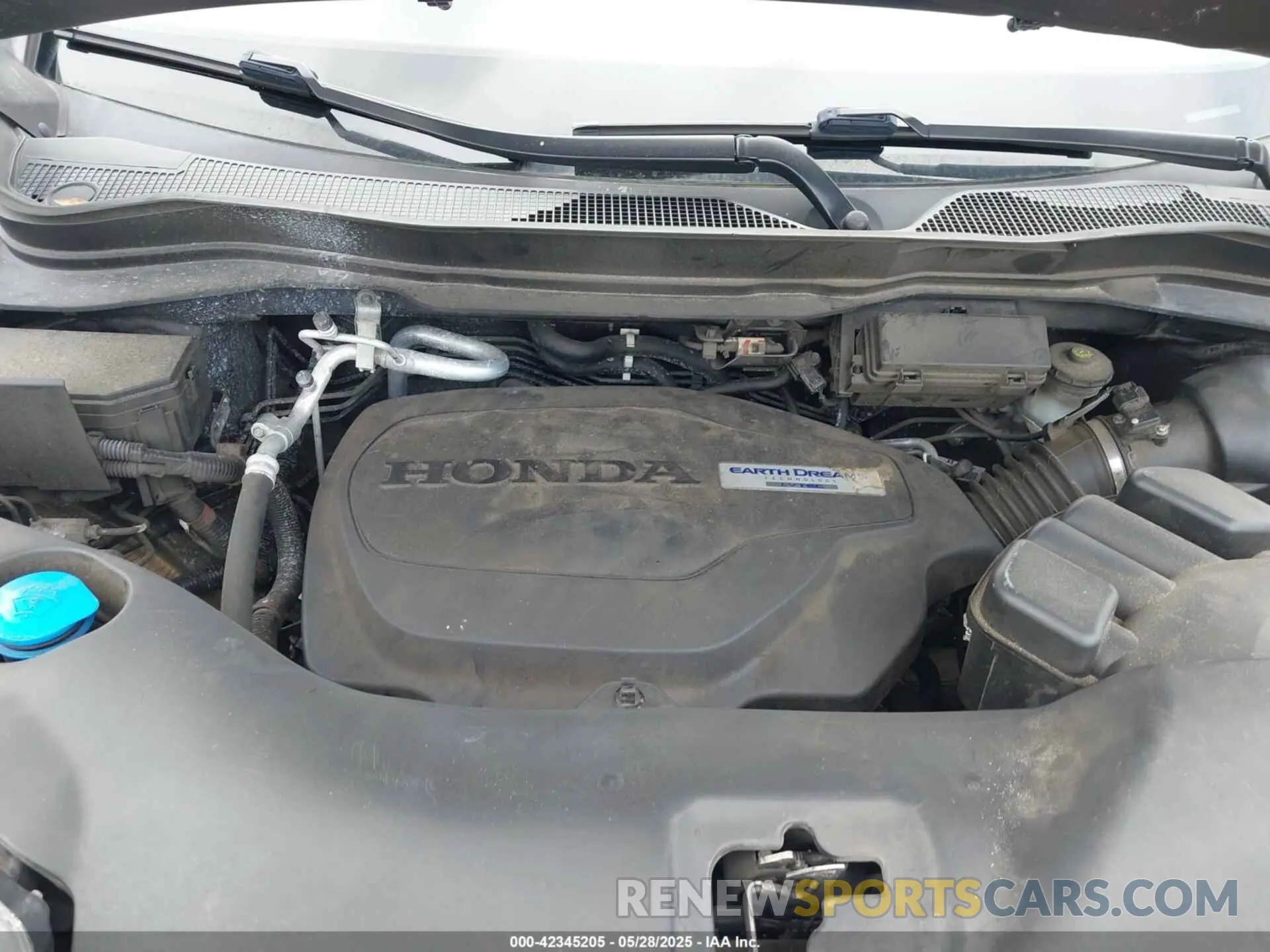 10 Photograph of a damaged car 5FNYF5H63KB010081 HONDA PILOT 2019