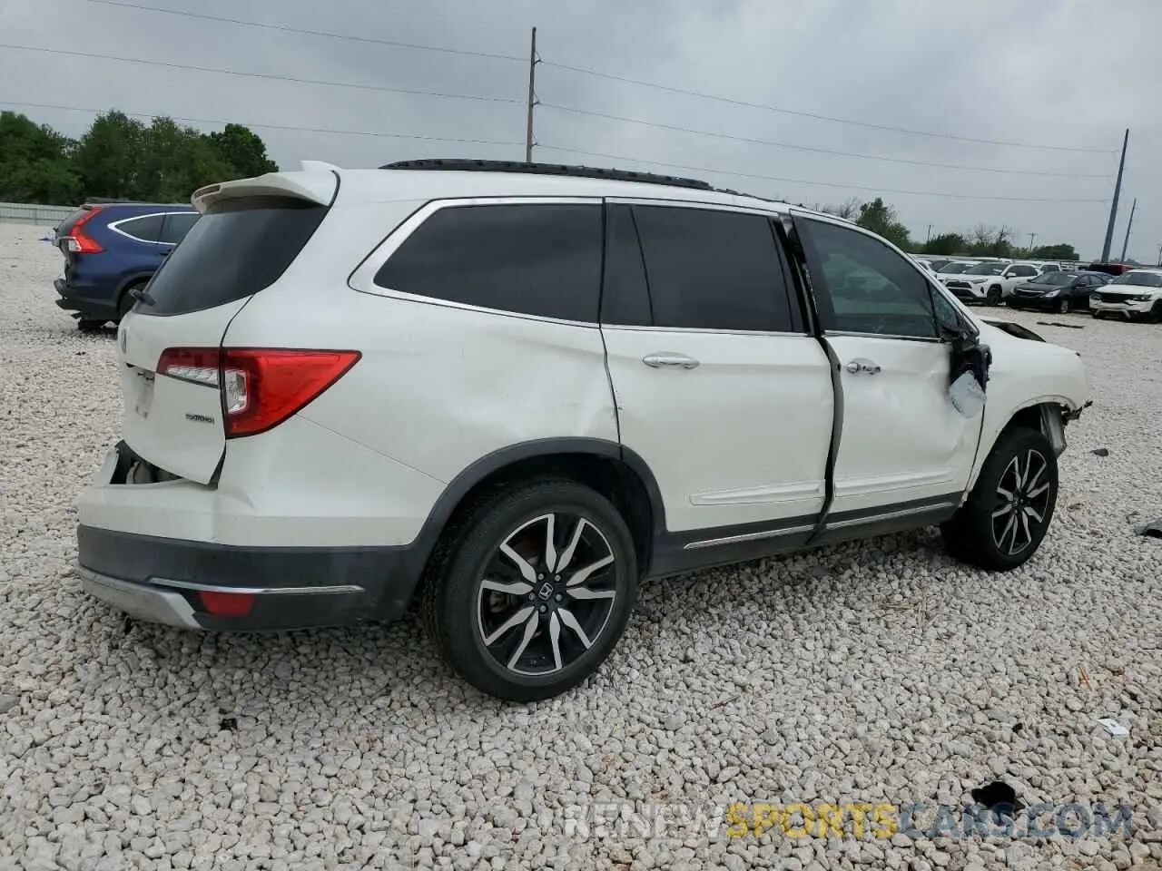 3 Photograph of a damaged car 5FNYF5H66KB017431 HONDA PILOT 2019