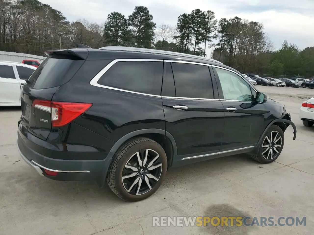 3 Photograph of a damaged car 5FNYF5H68KB043285 HONDA PILOT 2019