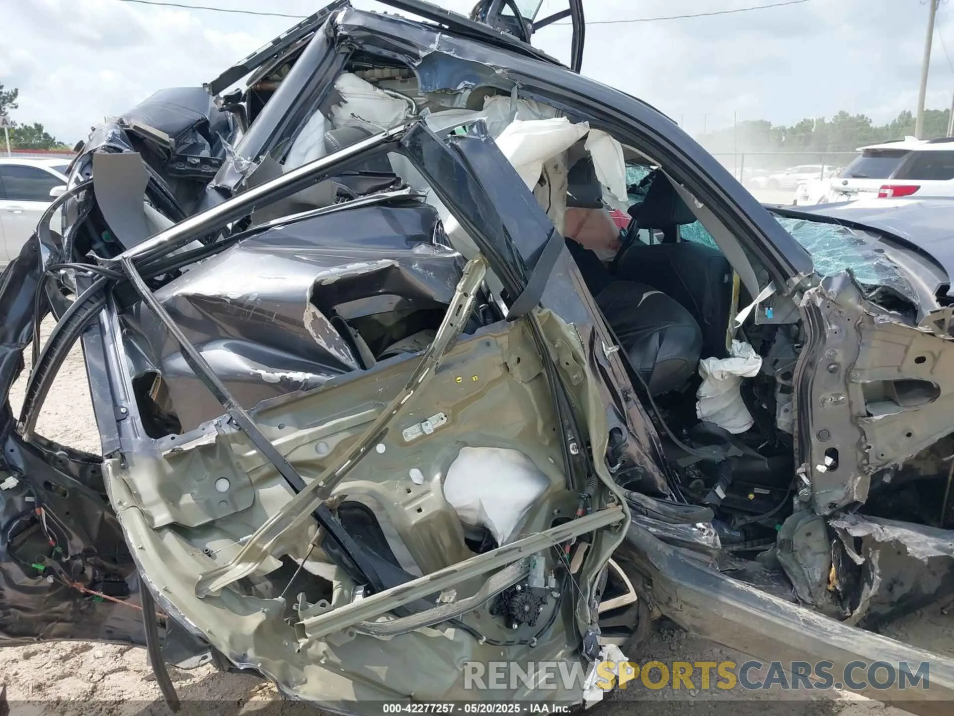 12 Photograph of a damaged car 5FNYF5H69KB003765 HONDA PILOT 2019