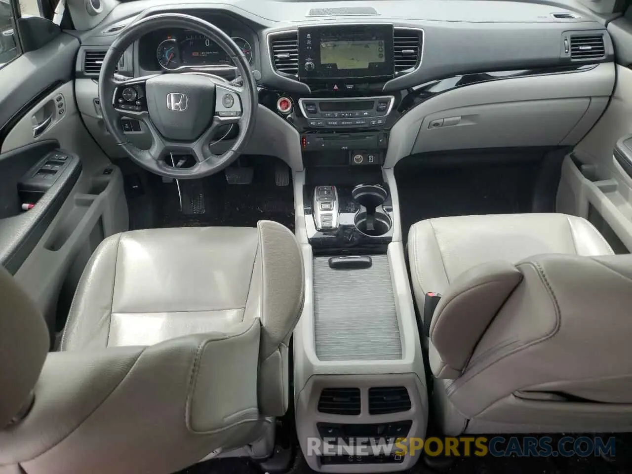 8 Photograph of a damaged car 5FNYF5H91KB033661 HONDA PILOT 2019
