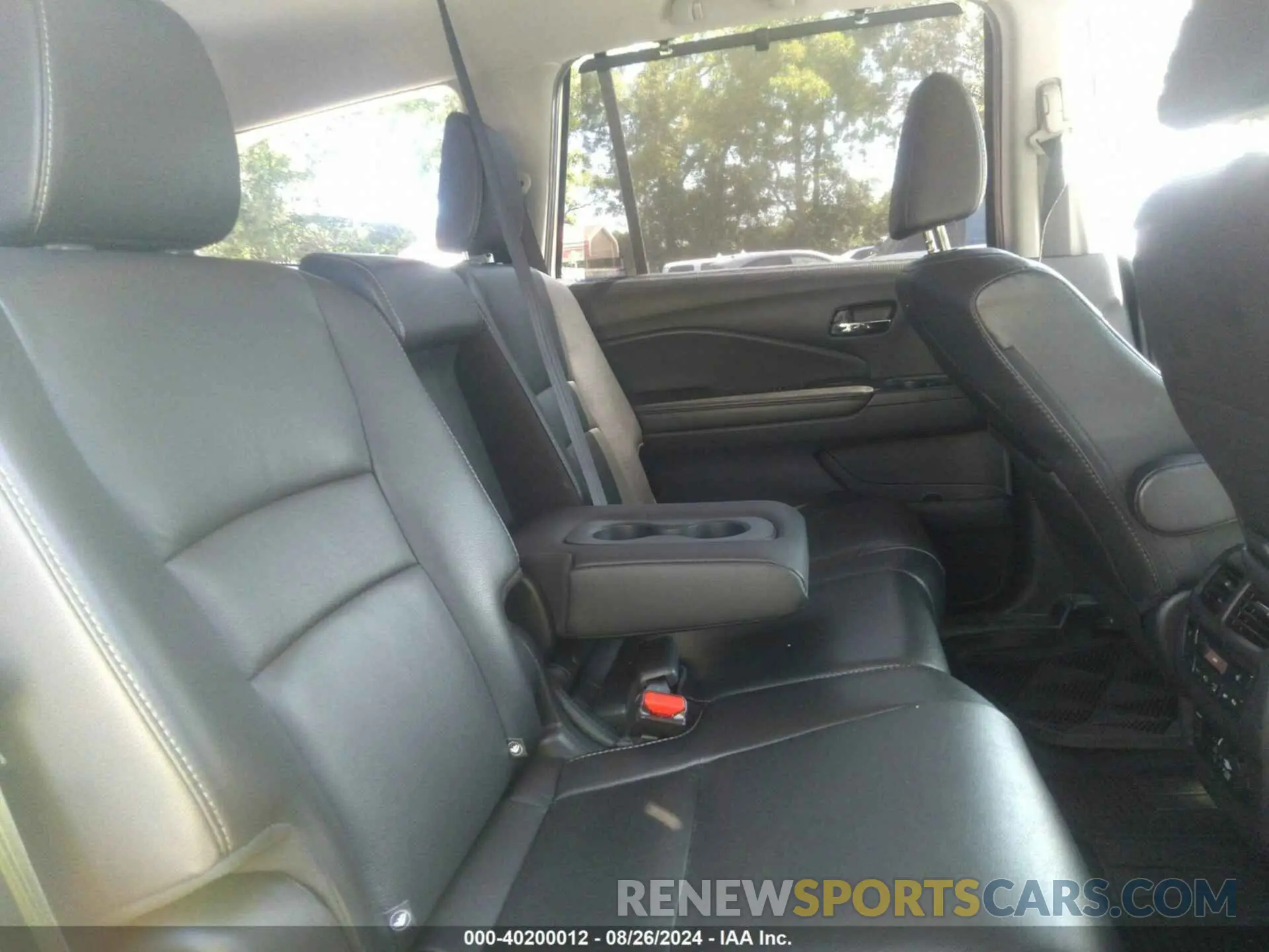 8 Photograph of a damaged car 5FNYF5H91KB038679 HONDA PILOT 2019