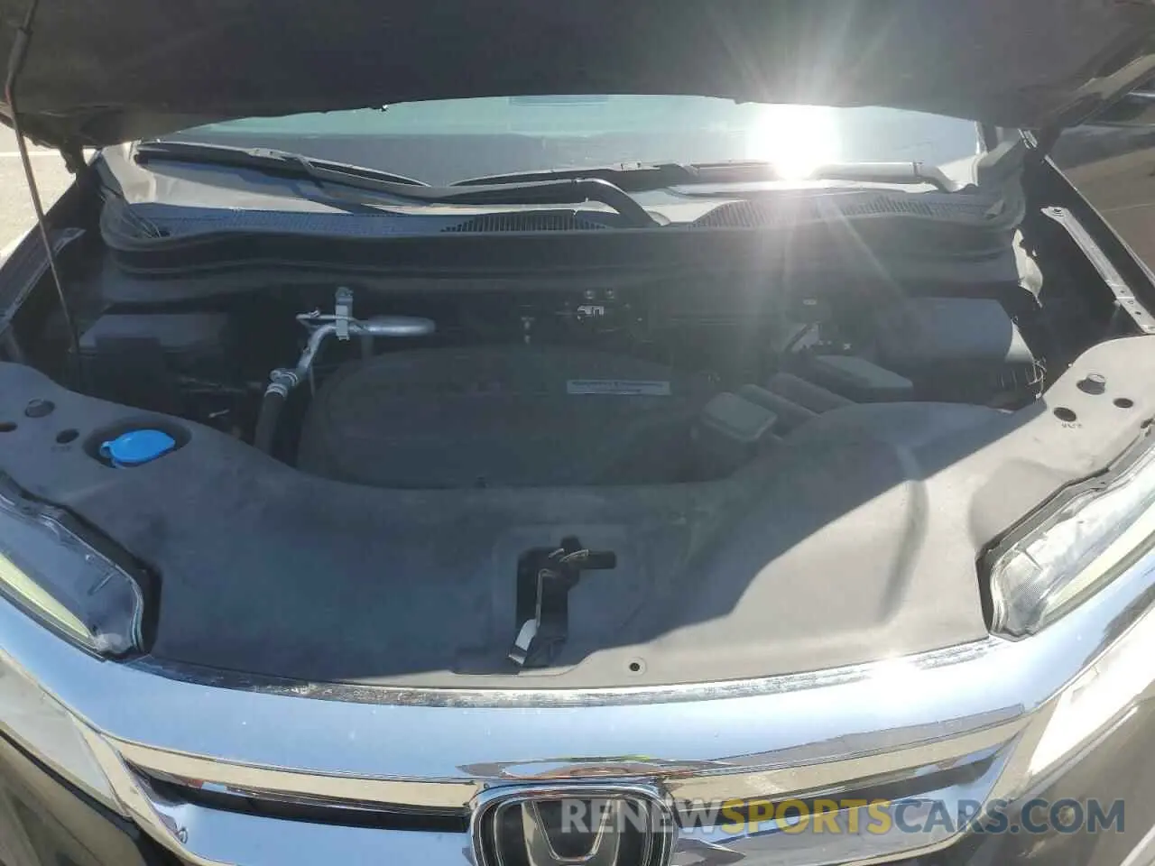 12 Photograph of a damaged car 5FNYF5H93KB019907 HONDA PILOT 2019